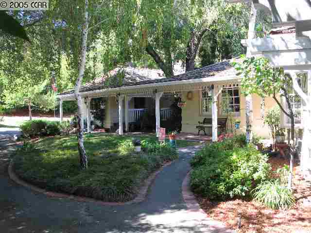 Property Photo:  44 Loma Vista  CA 94597 