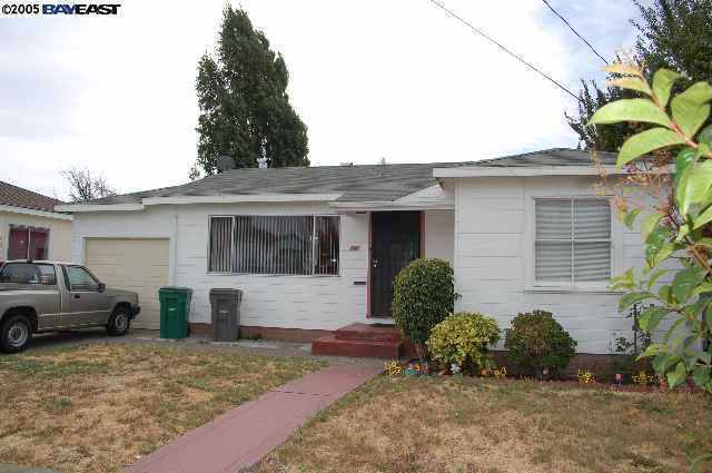 Property Photo:  10 Eldridge Ave  CA 94603-2124 