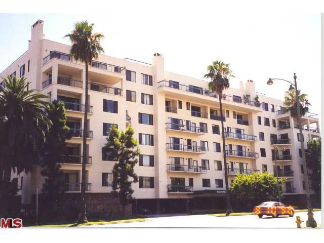 Property Photo:  4460 Wilshire Blvd 202  CA 90010 