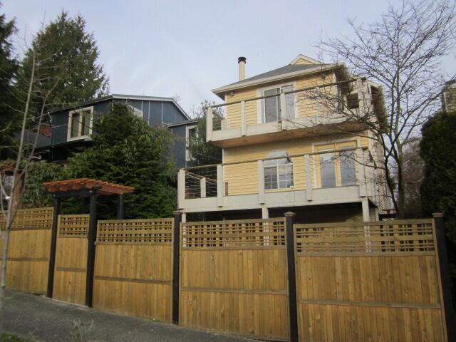 Property Photo: 938 N 79th St WA 98103