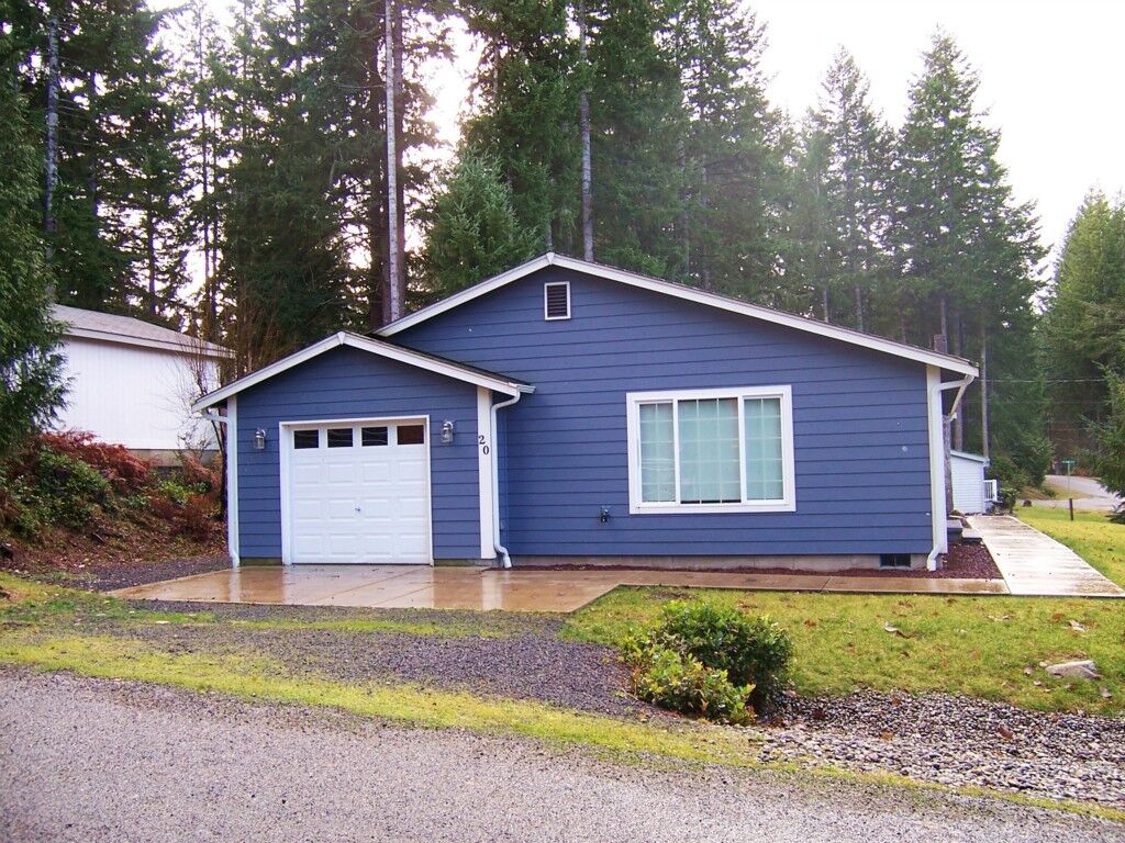 Property Photo:  20 E Colvos Place E  WA 98584 