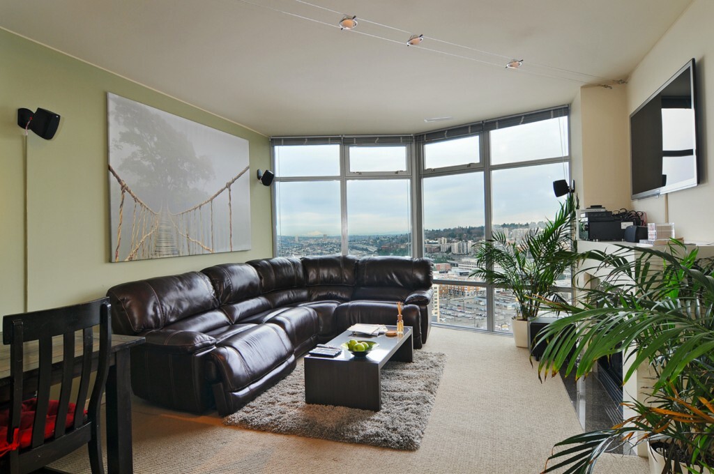 Property Photo: 819 Virginia St 3103 WA 98101