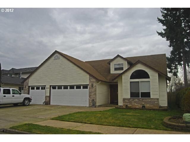 Property Photo:  5515 NE 101st Cir  WA 98686 