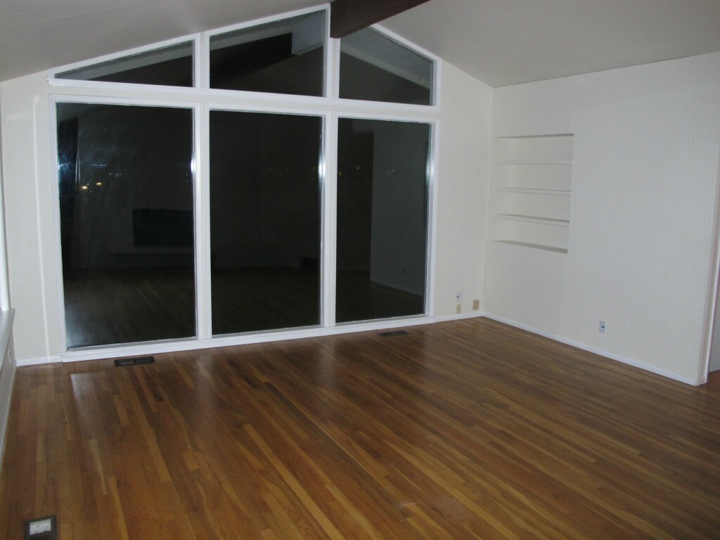 Property Photo: 6505 182nd Place SW WA 98037