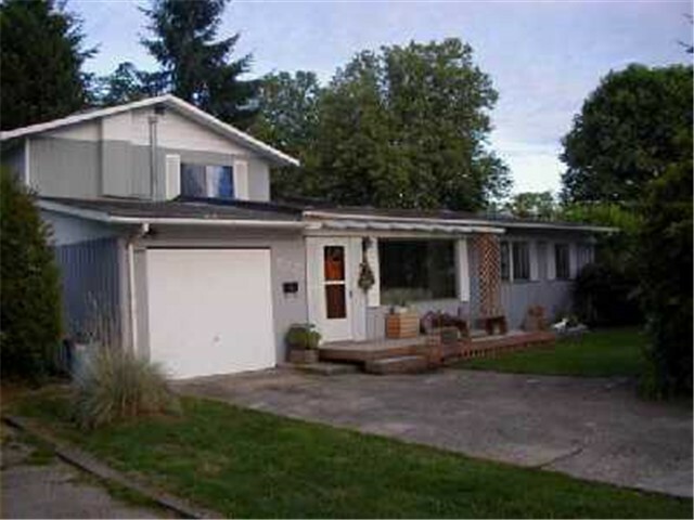 Property Photo: 900 Ferndale Cir NE WA 98056