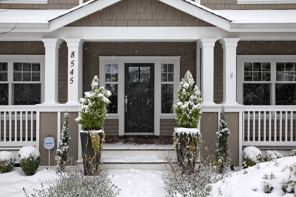 Property Photo:  8545 Densmore Avenue N  WA 98103 