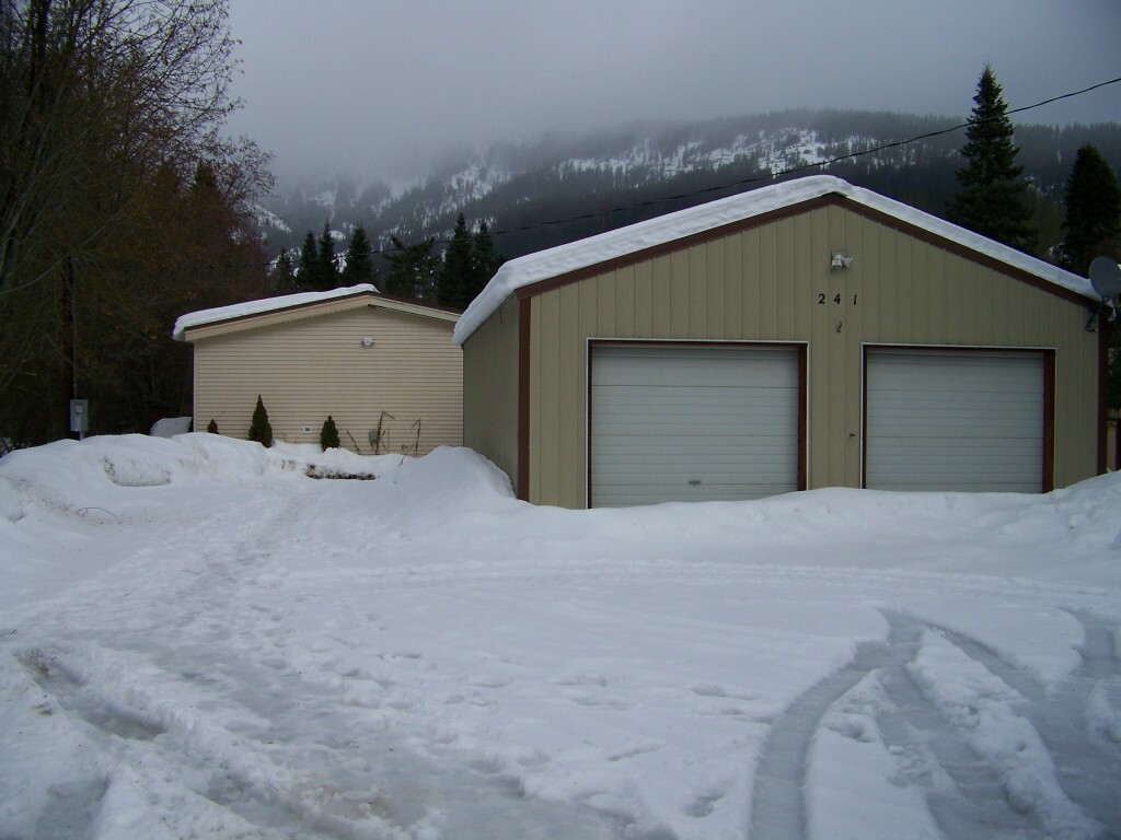 Property Photo: 241 Pine Glen Dr WA 98922