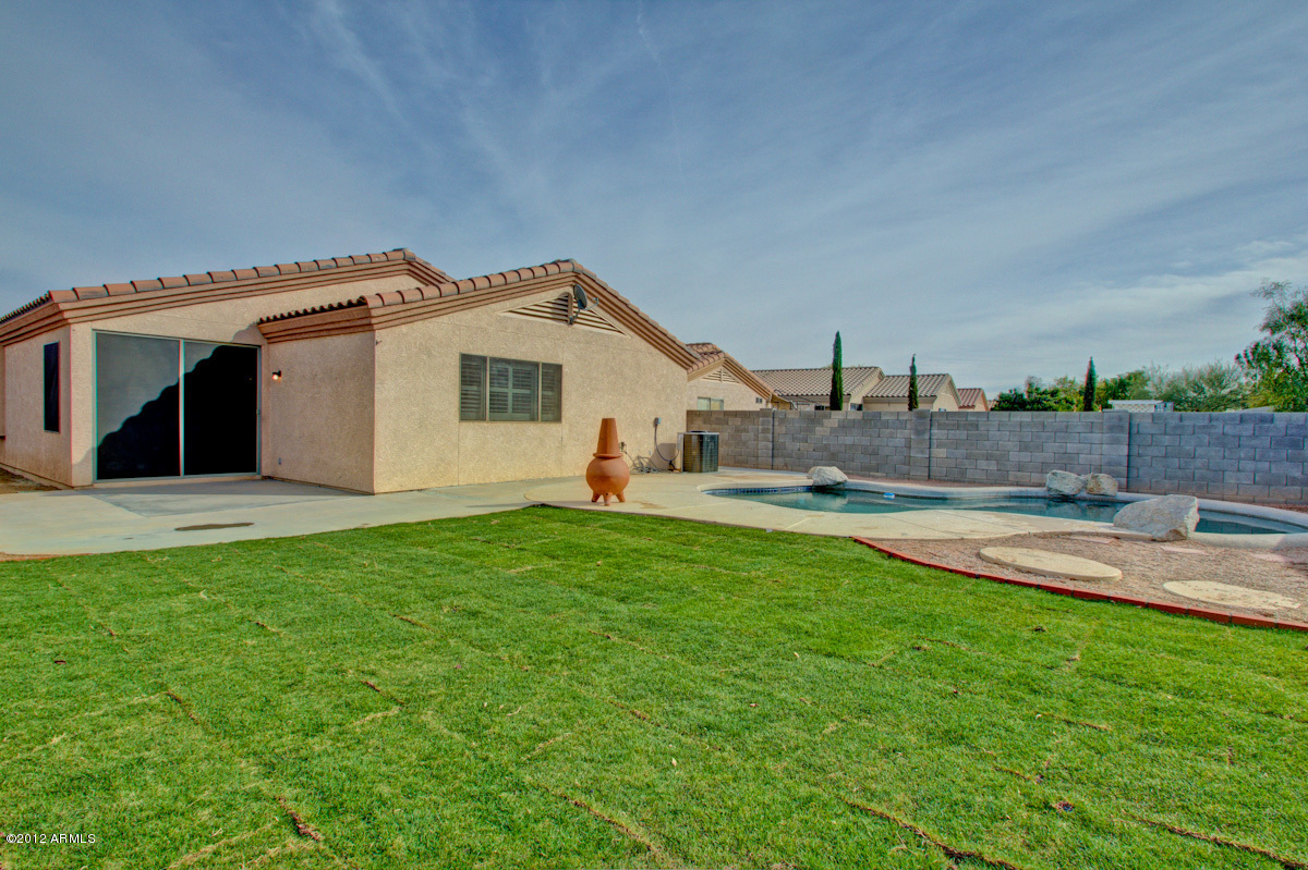 Property Photo:  16392 N Naegel Drive  AZ 85374 