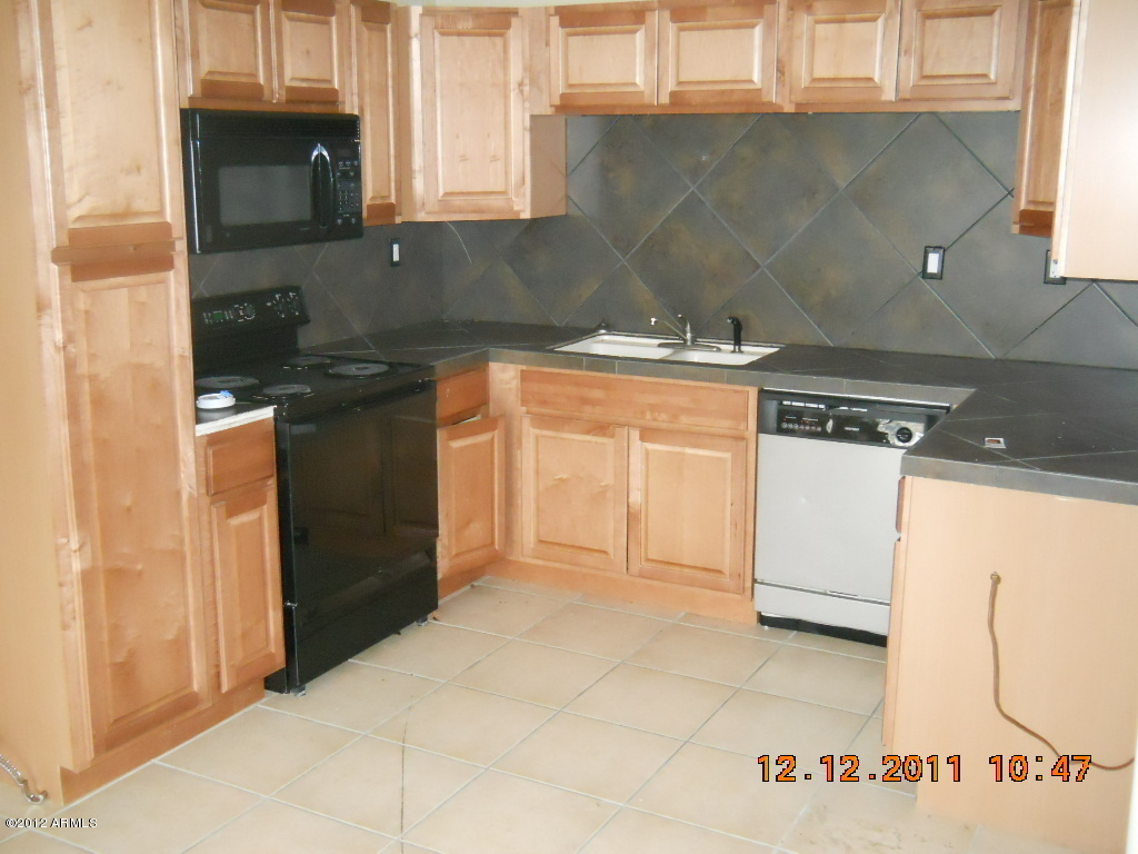 Property Photo:  32 N Miller Street  AZ 85203 