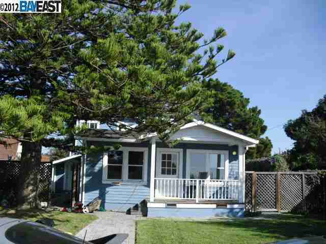 Property Photo:  22574 Fuller Ave  CA 94541 