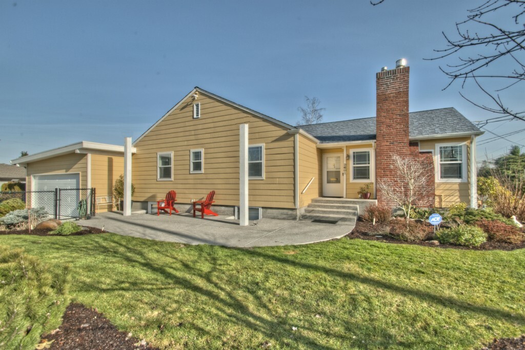 Property Photo: 2601 N Ferdinand St WA 98407