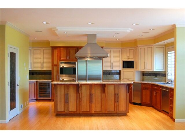 Property Photo:  11234 NE 68th Street 6  WA 98033 