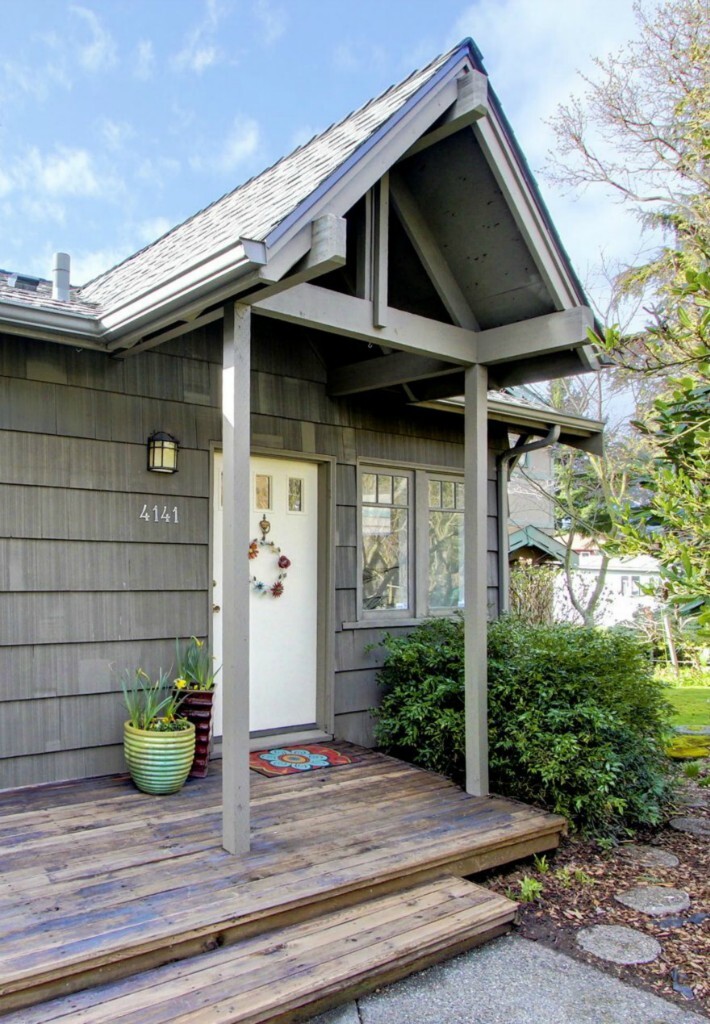 Property Photo: 4141 2nd Ave NW WA 98103