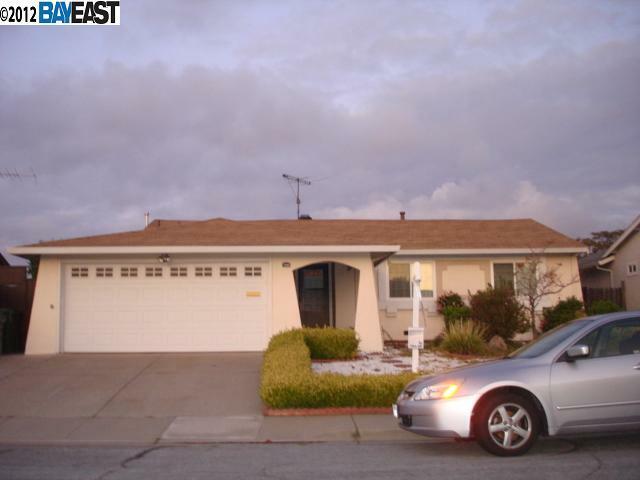 Property Photo:  