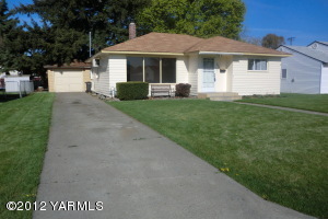 Property Photo:  1406 S 6th Ave  WA 98902 