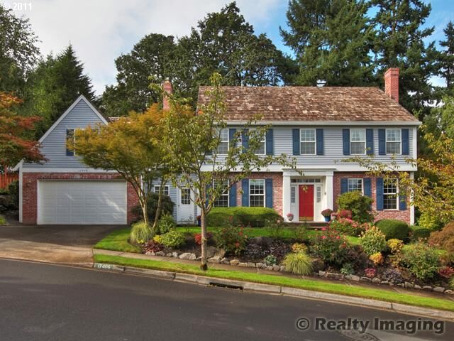 Property Photo: 17406 Brookhurst Dr OR 97034