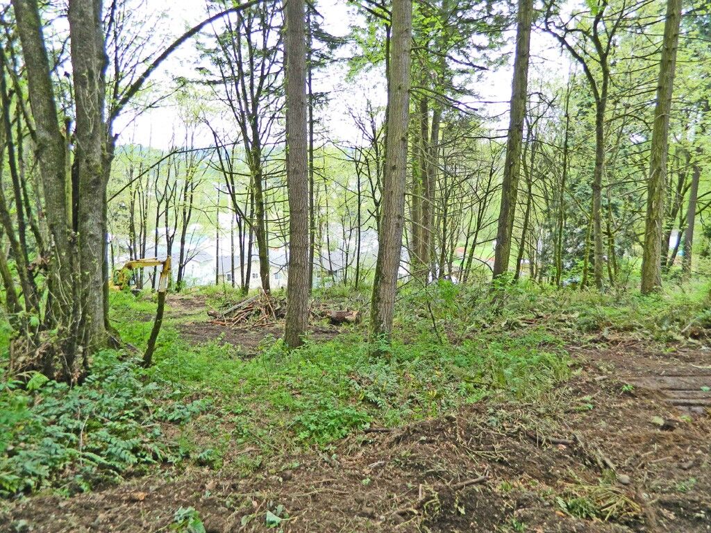 Property Photo:  4 Xxx  68th Avenue E  WA 98424 