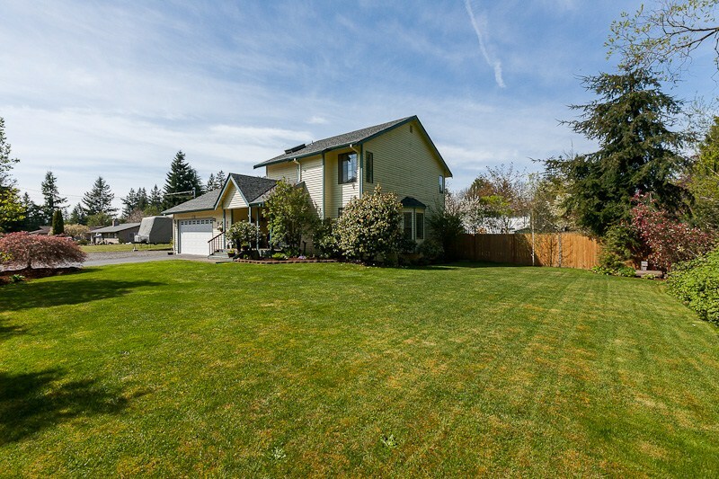 Property Photo:  1709 154th Place SW  WA 98087 