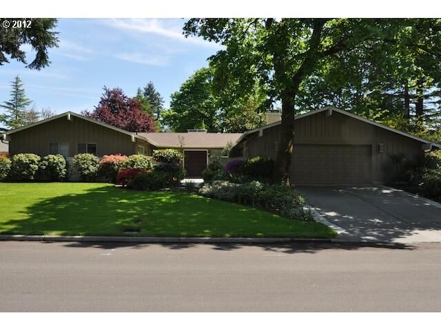 Property Photo:  315 Pasadena Way  WA 98661 