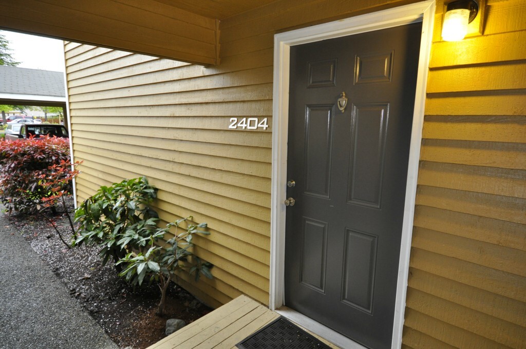 Property Photo: 23911 12th Place S 2404 WA 98198