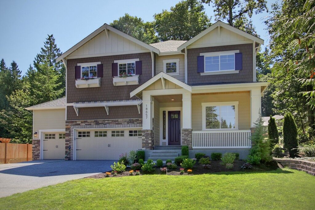 Property Photo: 18657 SE 60th St WA 98027