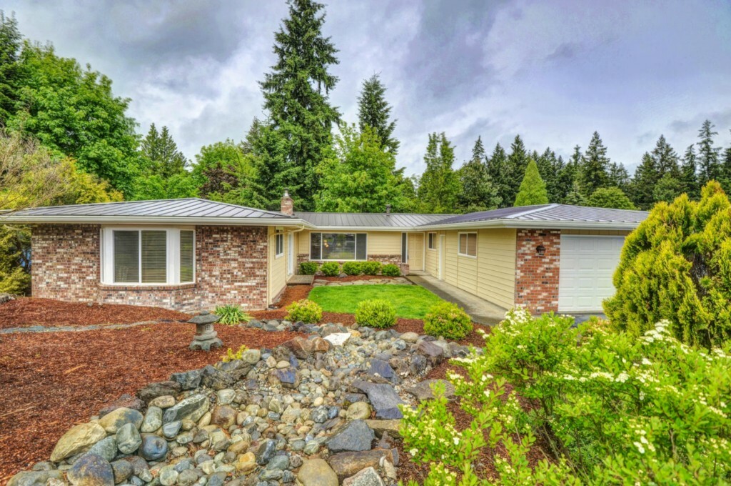 Property Photo:  13832 SE 142nd St  WA 98059 