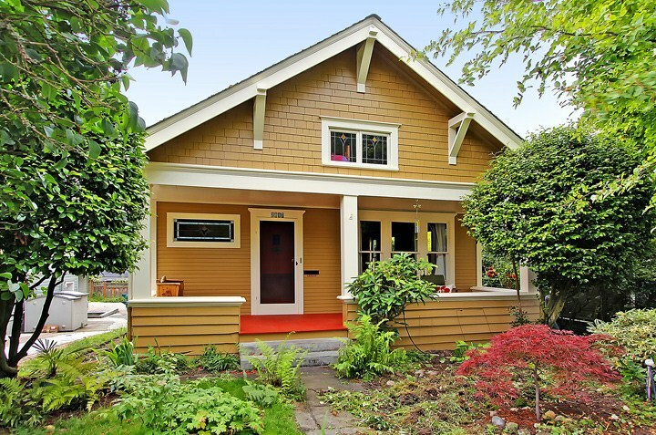 Property Photo: 2817 NE 54th St WA 98105