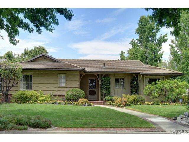 Property Photo:  129 E Magna Vista Avenue  CA 91006 