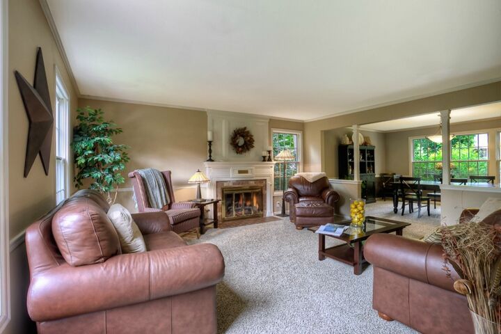 Property Photo: 835 SW Channon Dr WA 98166