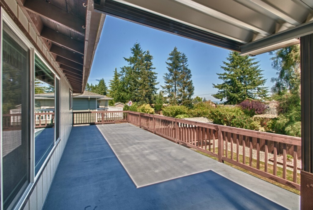 Property Photo: 3811 N Whitman St WA 98407
