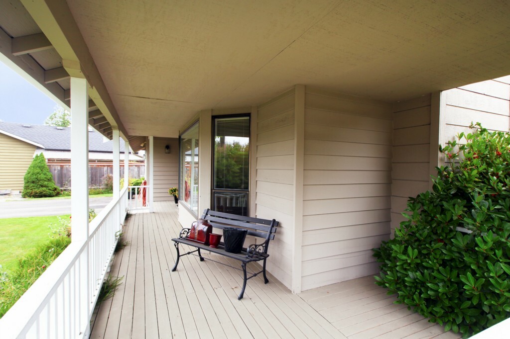 Property Photo:  4227 177th Place SW  WA 98037 