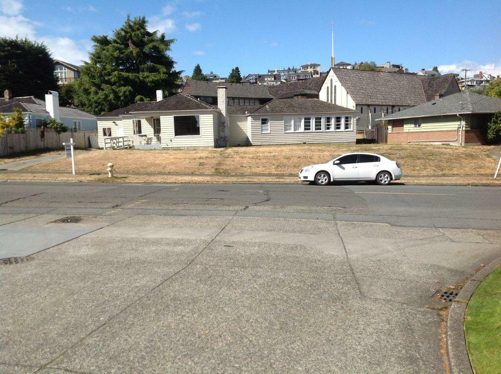 Property Photo: 2283 Viewmont Way W WA 98199