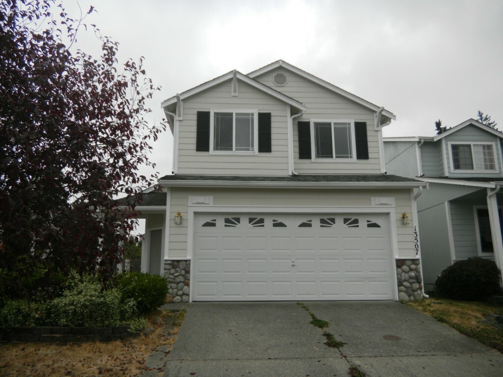 Property Photo: 13507 68th Av Ct E WA 98373