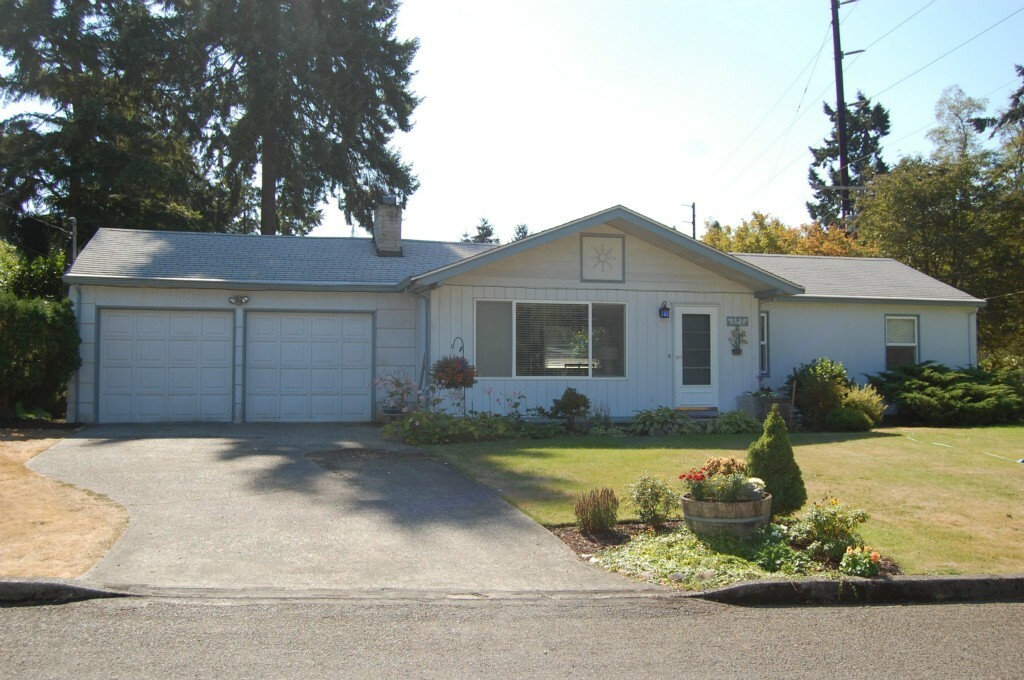 Property Photo:  8620 Mount Tacoma Dr SW  WA 98498 