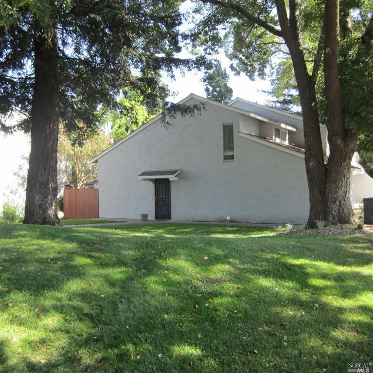 Property Photo: 307 Eldridge Avenue CA 95688