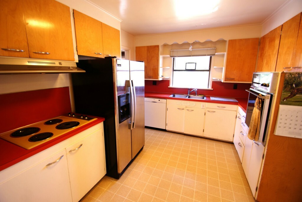Property Photo: 2119 N 115 WA 98133