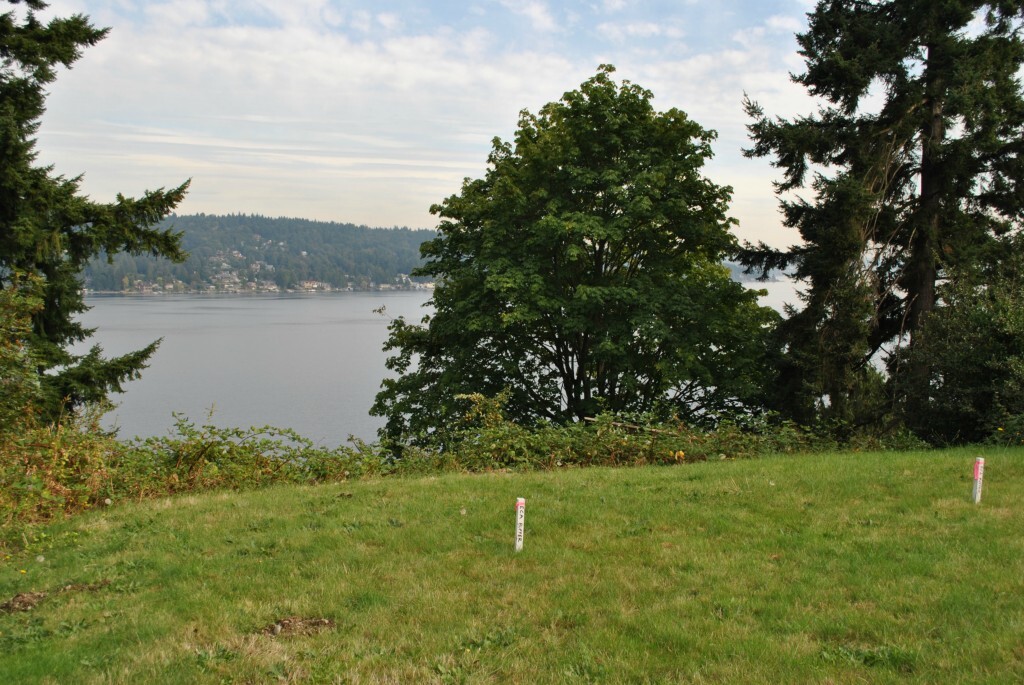 Property Photo: 13216C 42nd Ave NE WA 98125