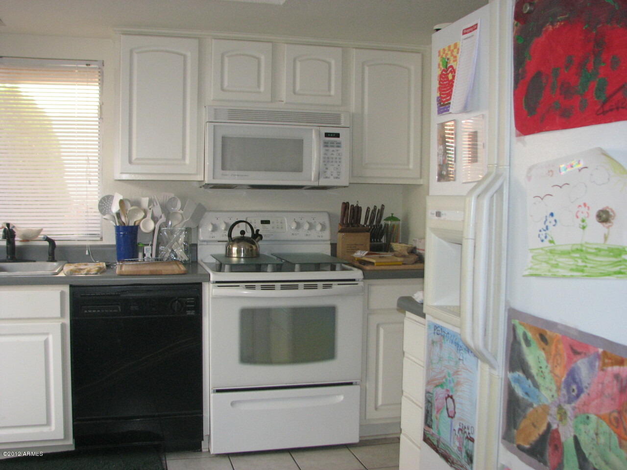 Property Photo: 2435 W Greenway Road 3 AZ 85023