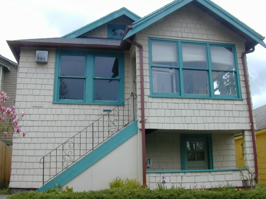 Property Photo:  2610 E Union St  WA 98122 