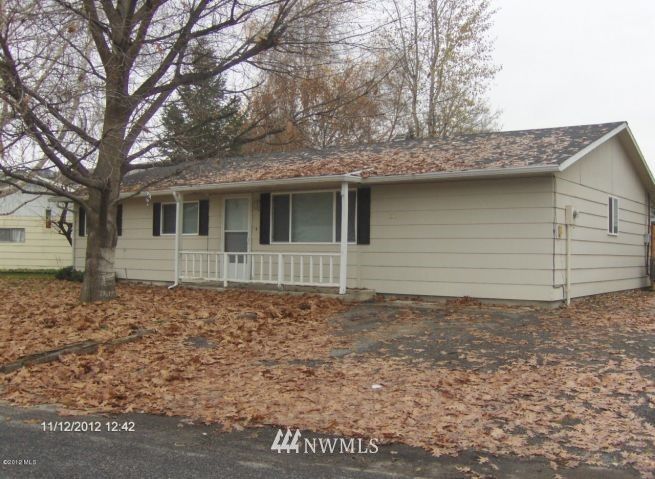 Property Photo:  120 White Birch Place  WA 98815 