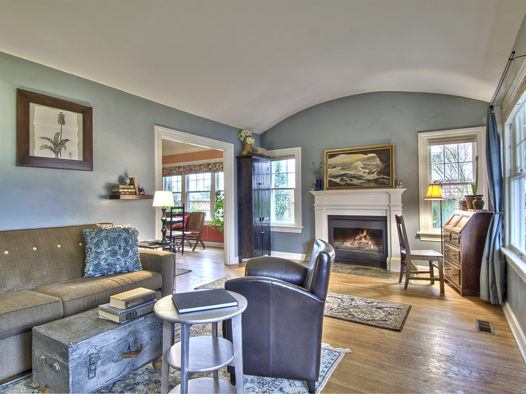 Property Photo: 5052 36th Ave SW WA 98126