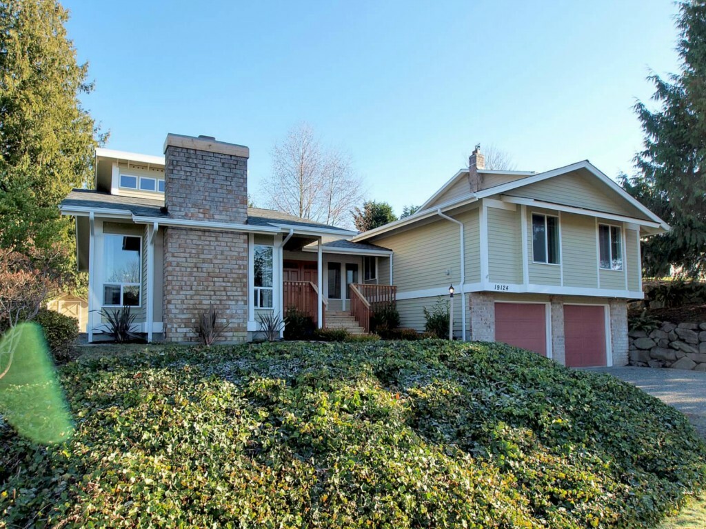 Property Photo:  19124 Kenlake Place NE  WA 98028 