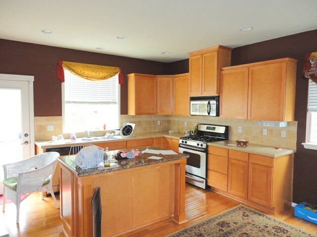 Property Photo: 21005 12th Ave W WA 98036