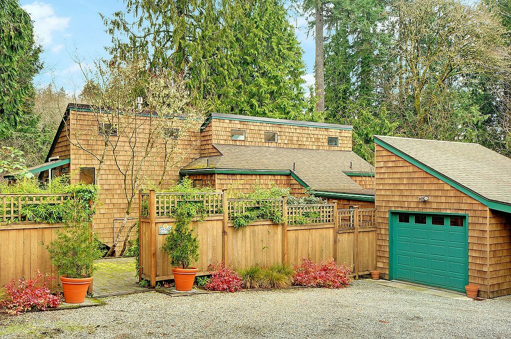 Property Photo:  11703 Two Creeks Rd NE  WA 98110 