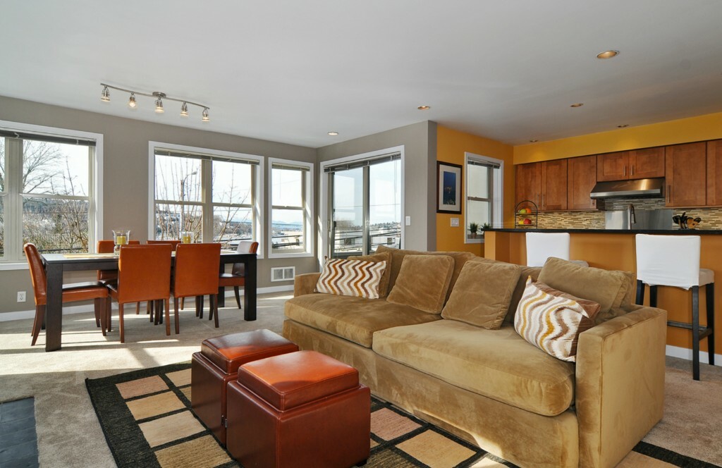 Property Photo:  201 E Boston St 2200  WA 98102 