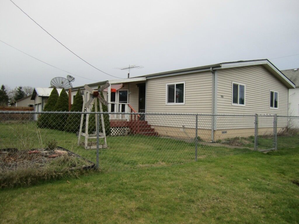 Property Photo: 526 Warren Street SW WA 98611