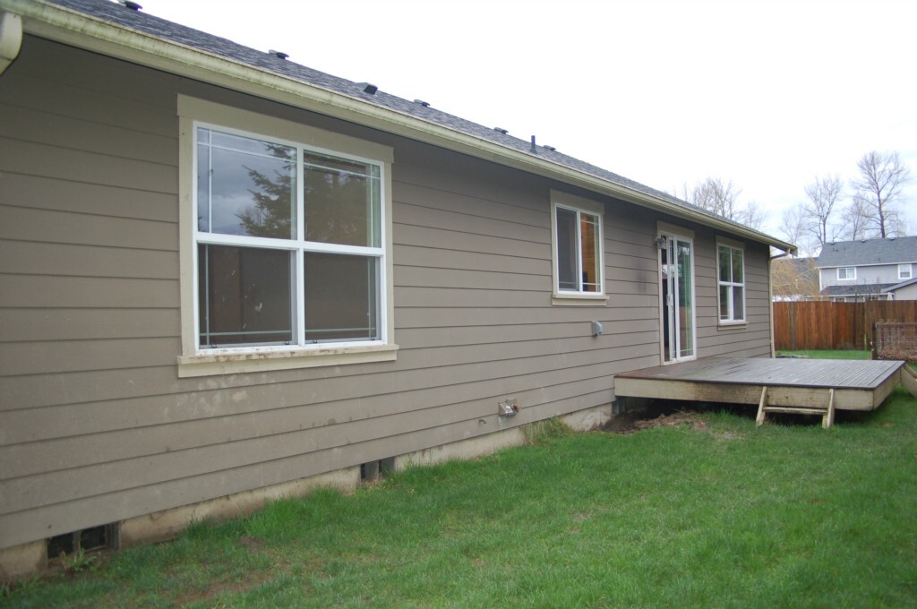 Property Photo: 701 Kobe Ct WA 98247