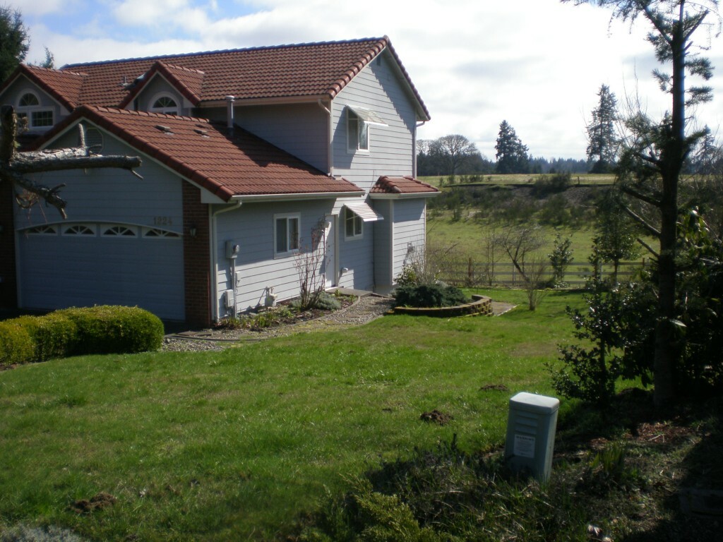 Property Photo:  1224 Mountain Aire Way SE  WA 98503 