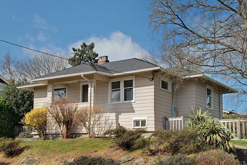 Property Photo:  4504 SW Brandon St  WA 98136 