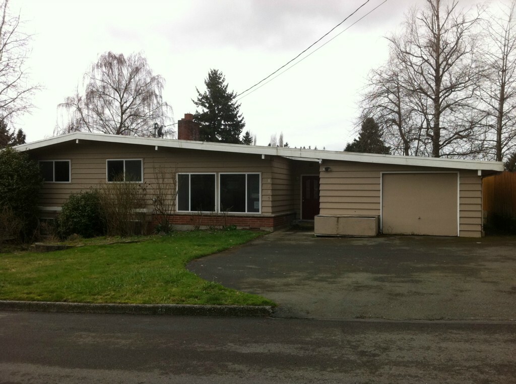 Property Photo:  1015 166th Ave SE  WA 98008 